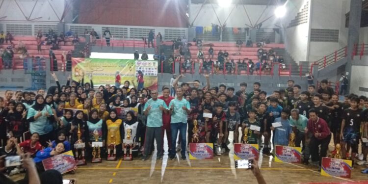 Kekompakan Pengurus PBVSI dan  Panitia Menjadi Kunci Sukses Ramadhan Cup