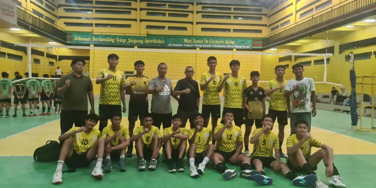 Semangat Juang Tak Pernah Padam, Tim Popda Voli Putra Kabupaten Bekasi Tumbangkan Trivolley dalam Try Out Sengit